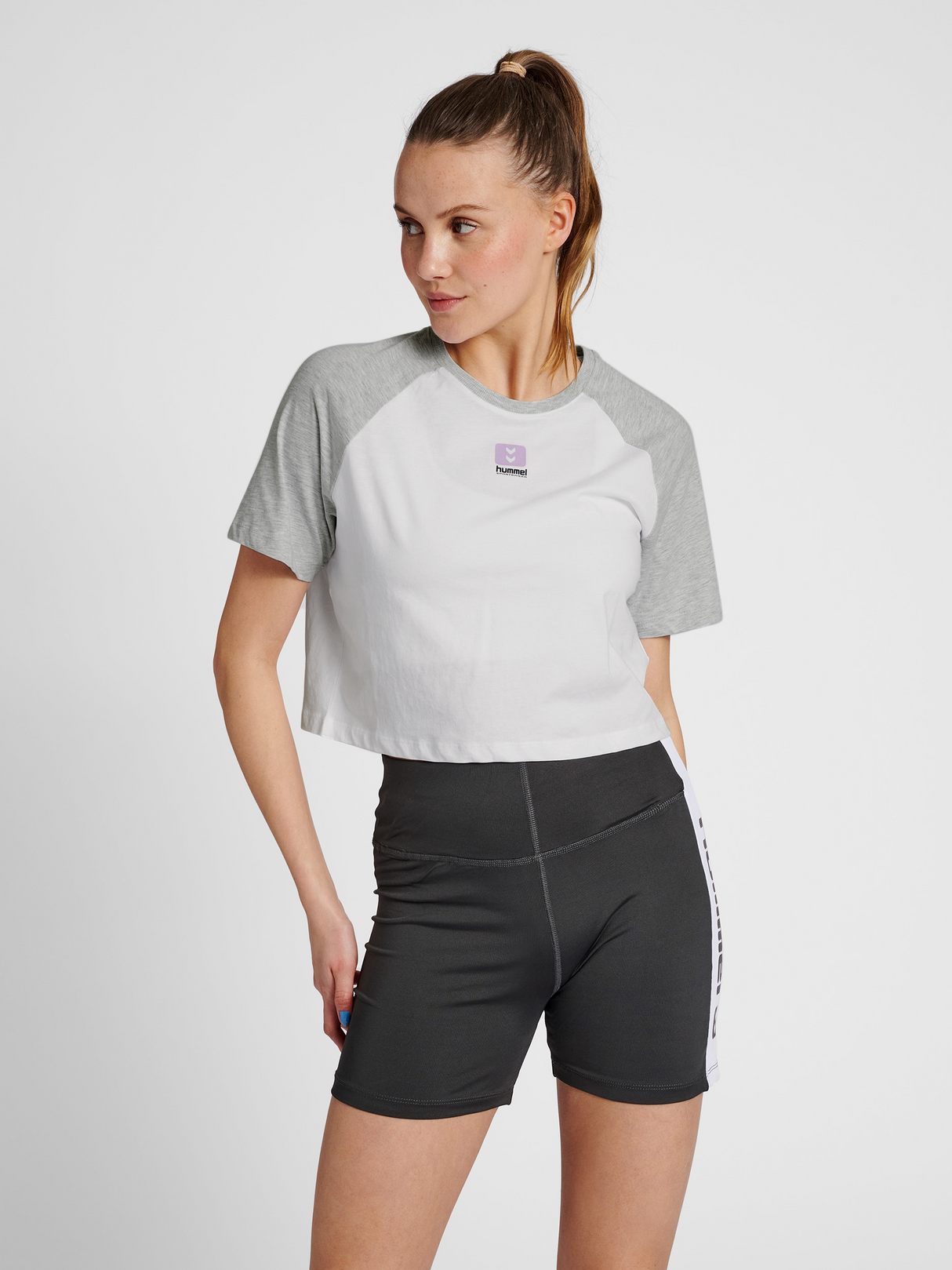 hummel Women's Legacy Naya Cropped T-Shirt-5