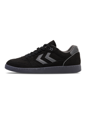 hummel Unisex Liga Goalkeeper Rpet Suede Shoes-1