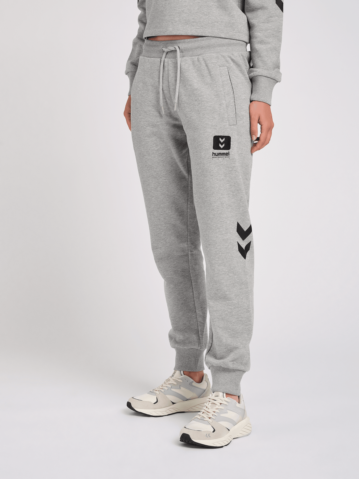 hummel Women's Legacy Alula Regular Pants-6
