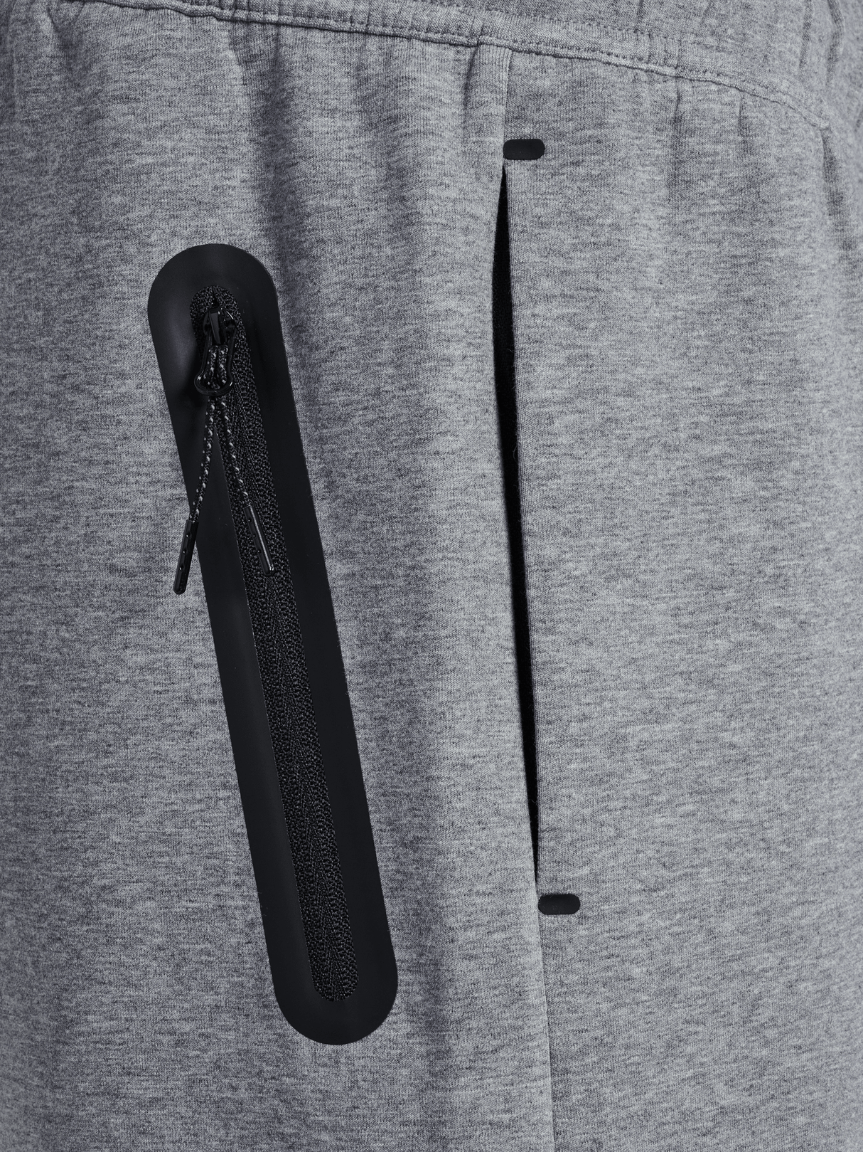 hummel Unisex Tech Fleece Shorts-3