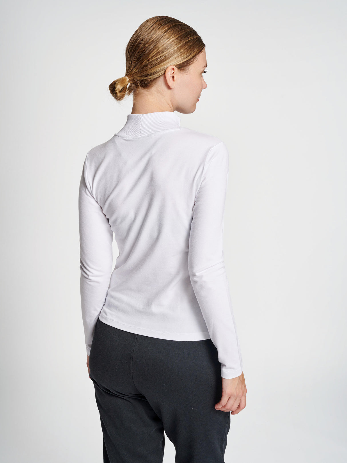 hummel Women's Legacy Jazzlyn Turtleneck-6