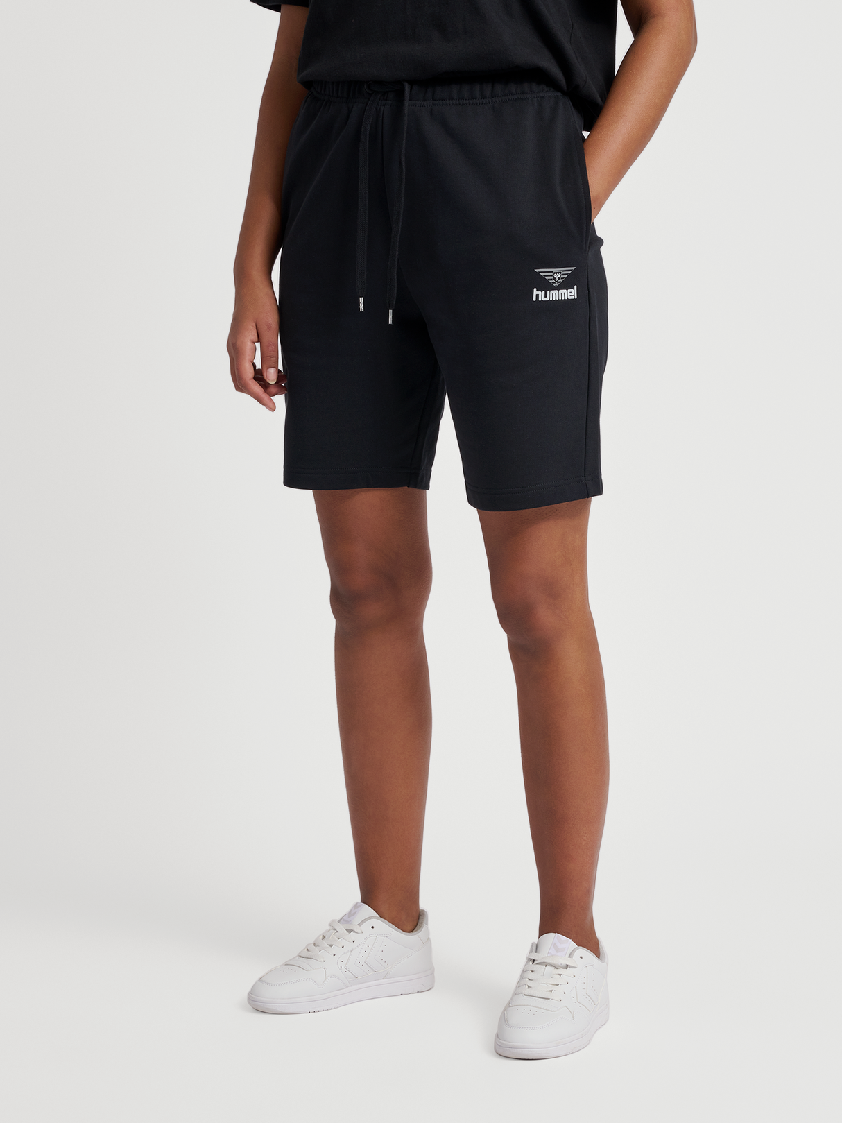 hummel Unisex Hive Wade Sweatshorts-3