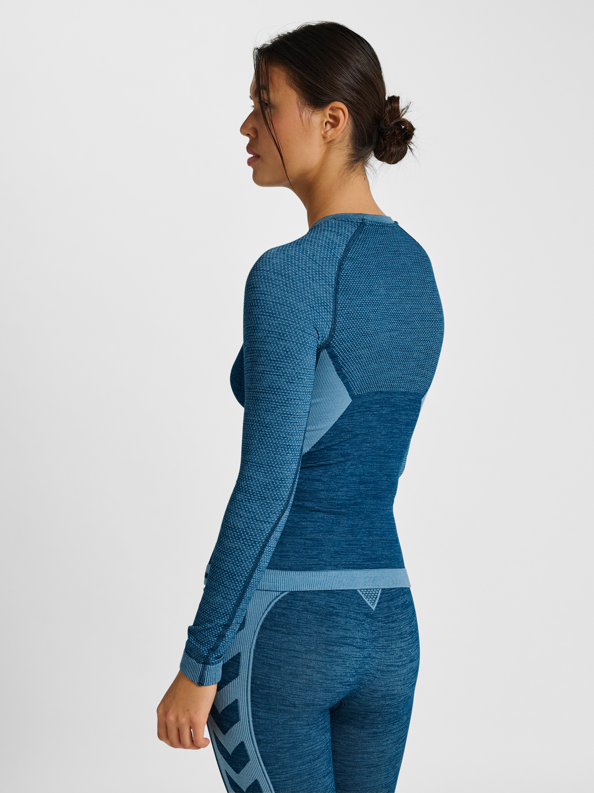 hummel Women's Clea Seamless Tight Long Sleeve T-Shirt-4