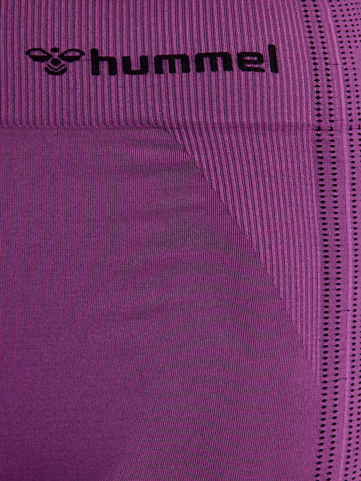 hummel Women's Mindful Training Shaping Seamless Mid Waist Shorts-3