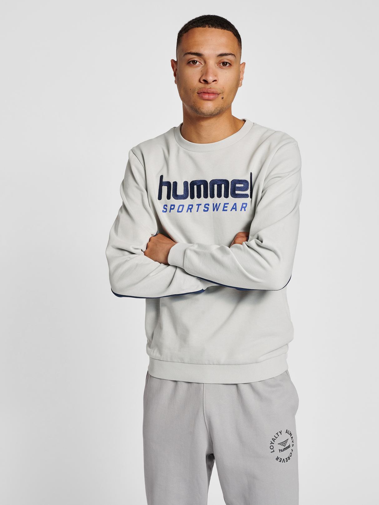 hummel Unisex Legacy Wesley Sweatshirt-4