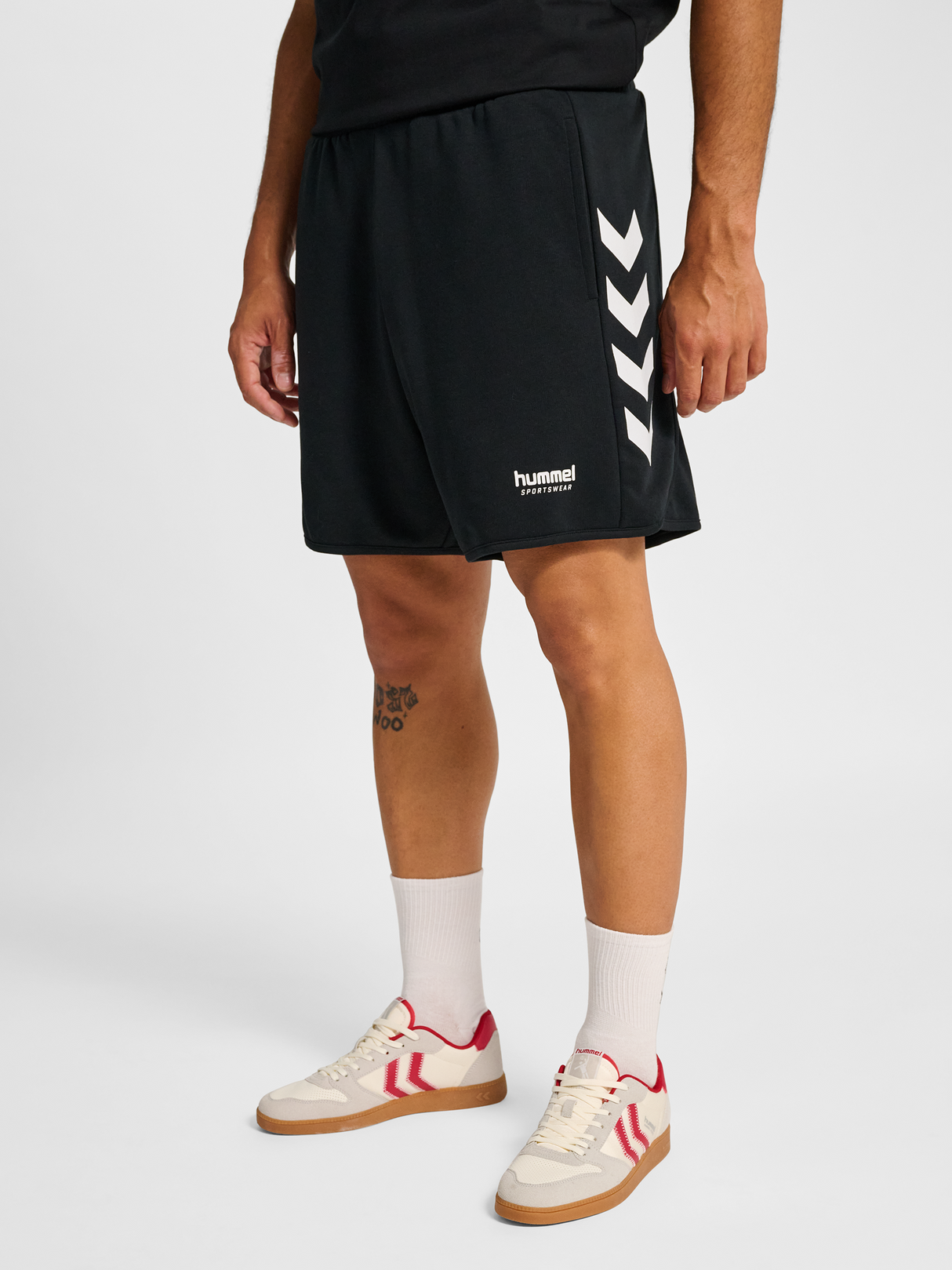hummel Unisex Oversized Willy Shorts-5