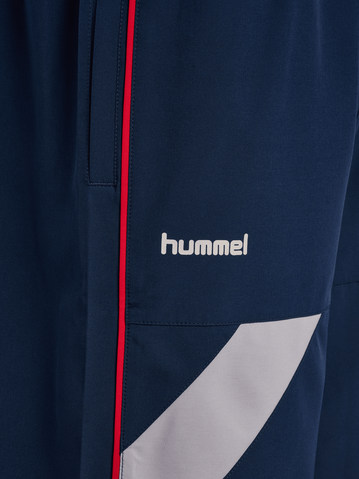 hummel Unisex World 26 Shorts Tech-3