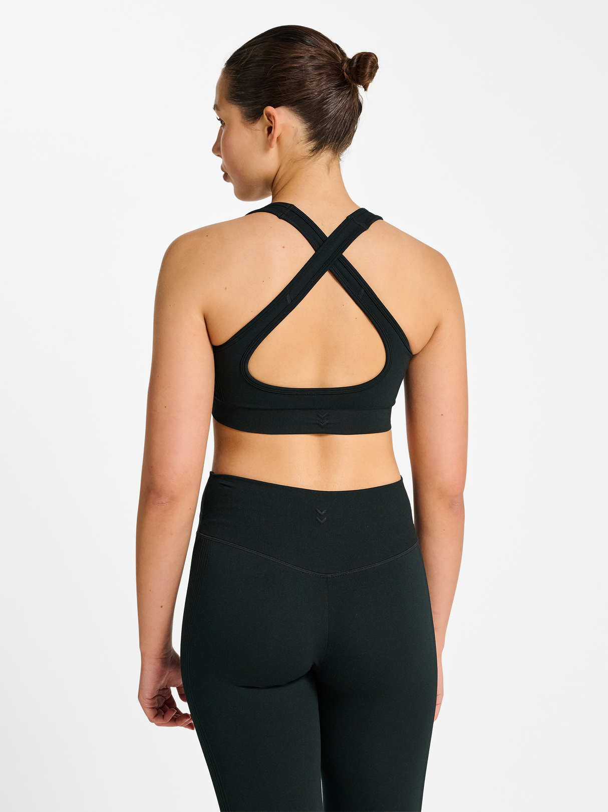 hummel Women's HIIT Seamless V Shape Padded Bra-4