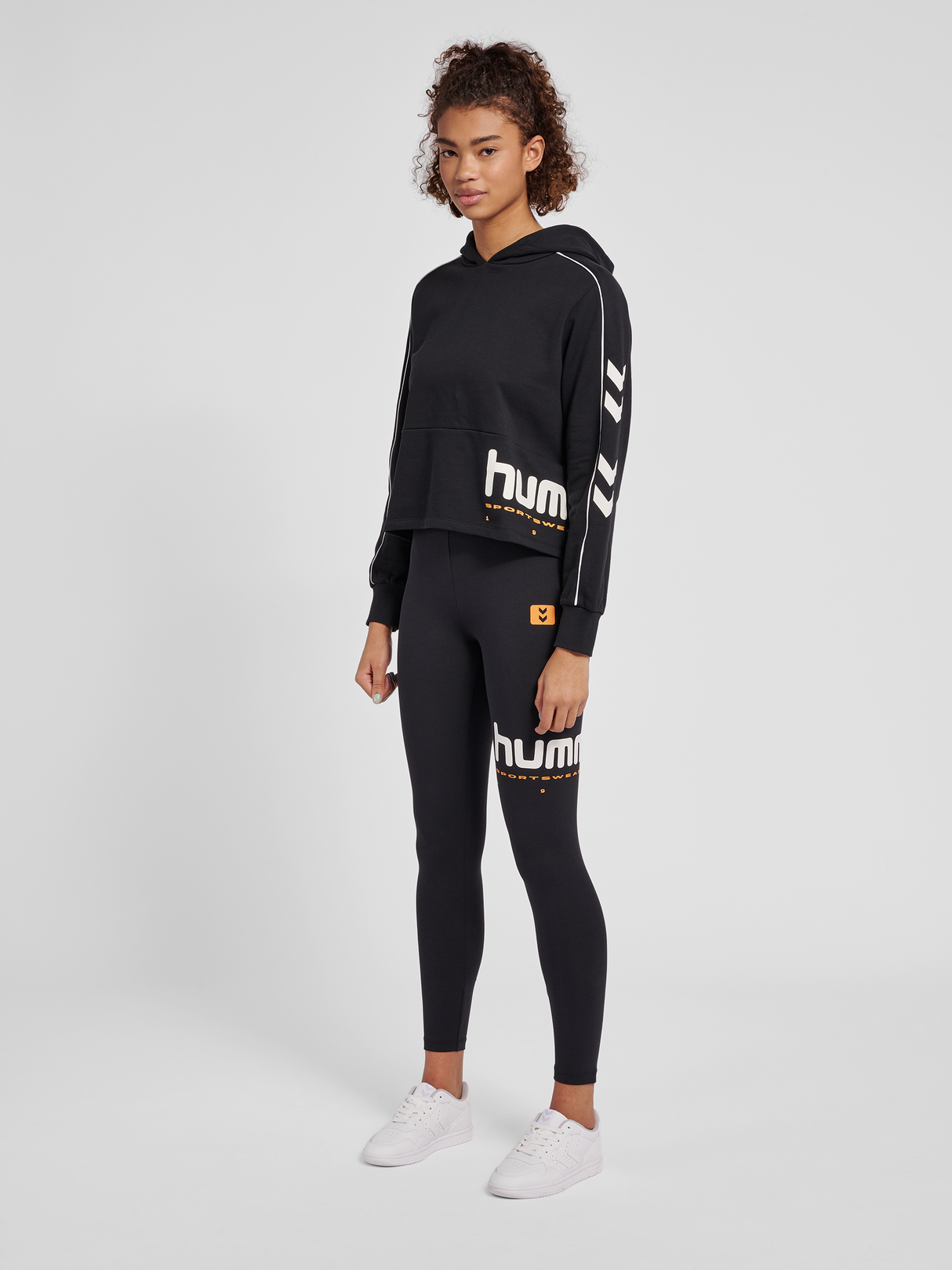 hummel Women's Legacy Yoko Cropped Hoodie-4