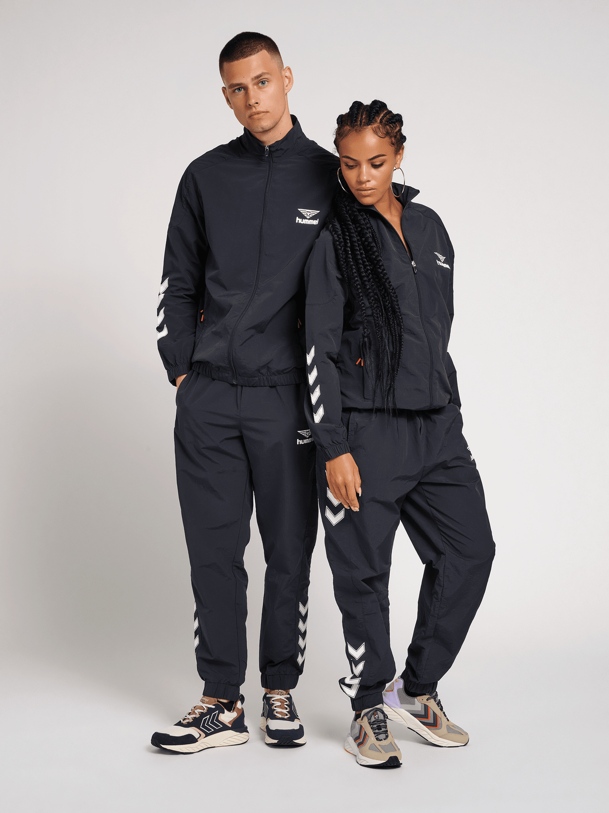 hummel Unisex Nikki Zip Jacket-6