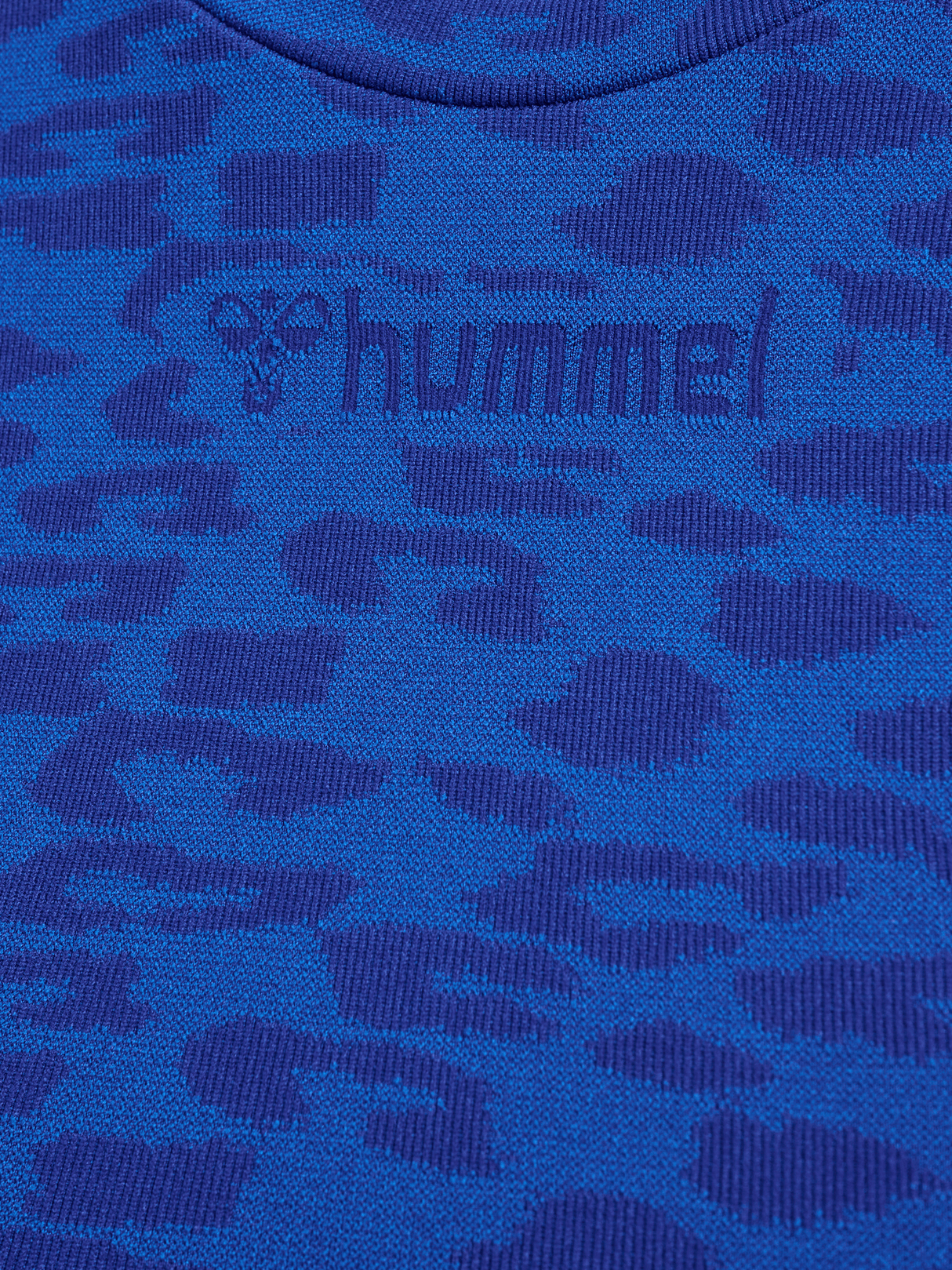 hummel Women's Mindful Training Leo Seamless Crop Long Sleeve T-Shirt-3