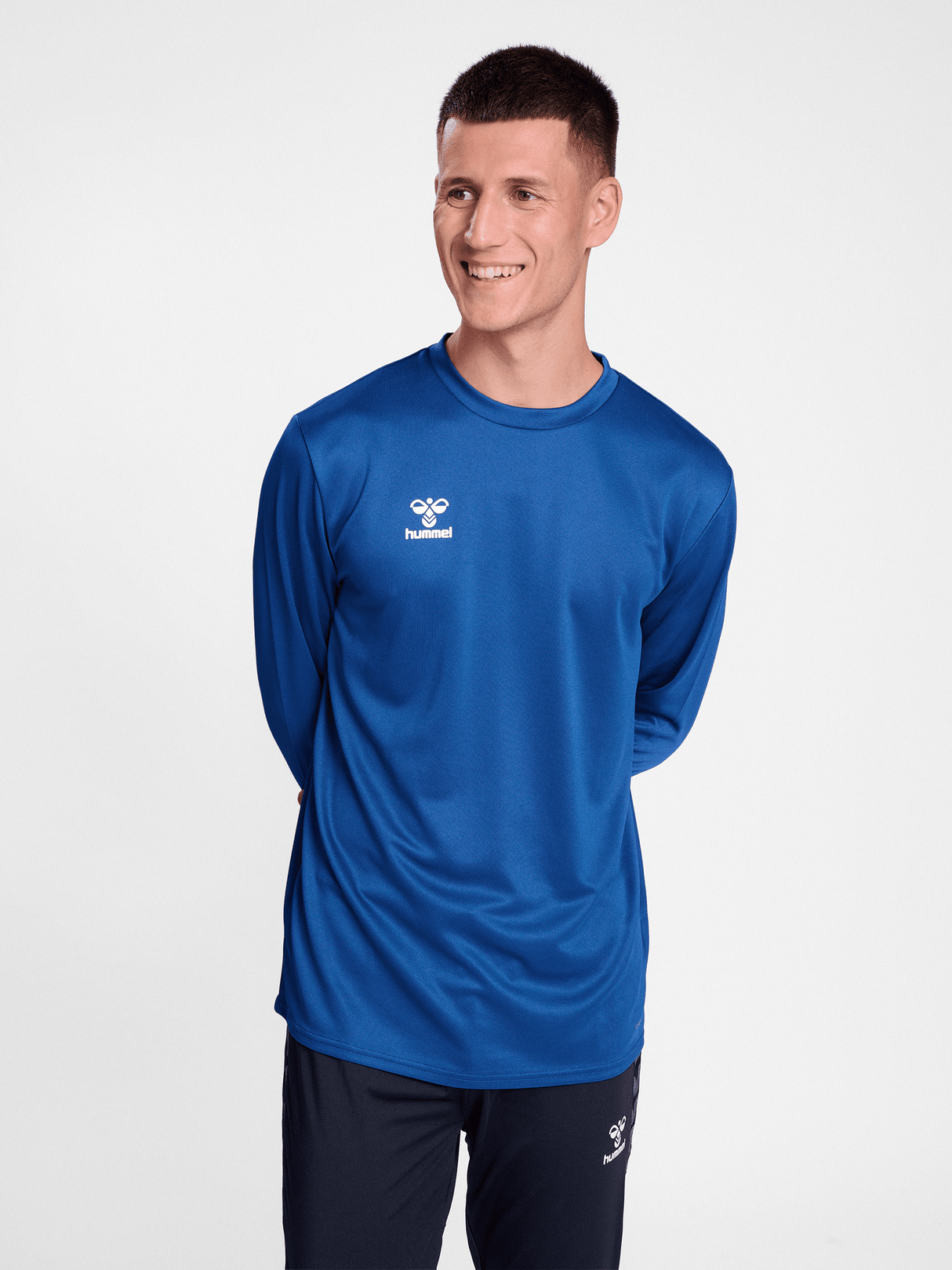 hummel Unisex Essential Sweatshirt-11