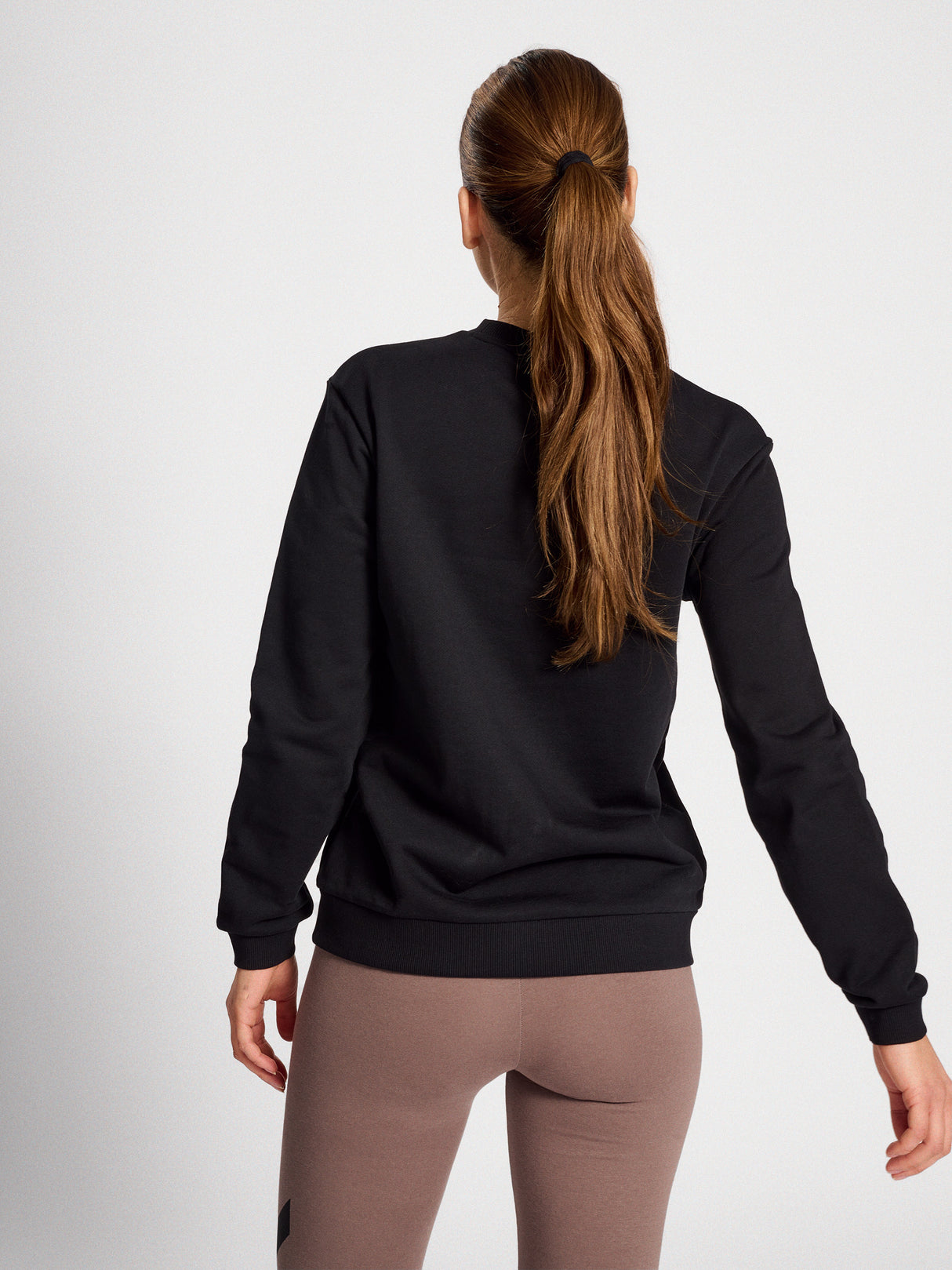 hummel Women's Legacy Mai Boxy Sweatshirt-6