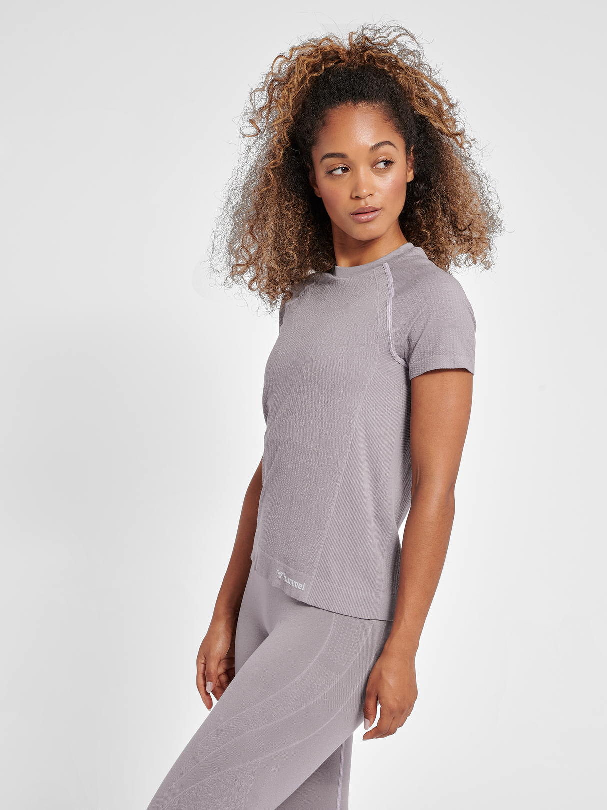 hummel Women's Mindful Training Flow Seamless T-Shirt-5