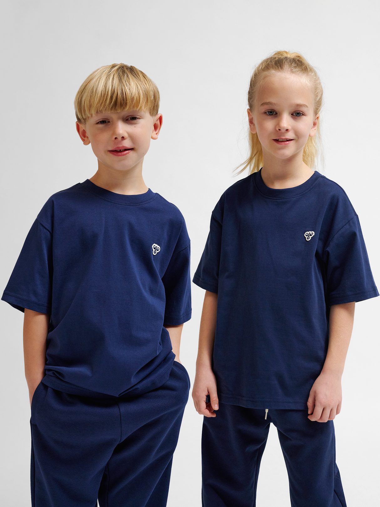 hummel Youth Loose Short Sleeve T-Shirt Bee-11