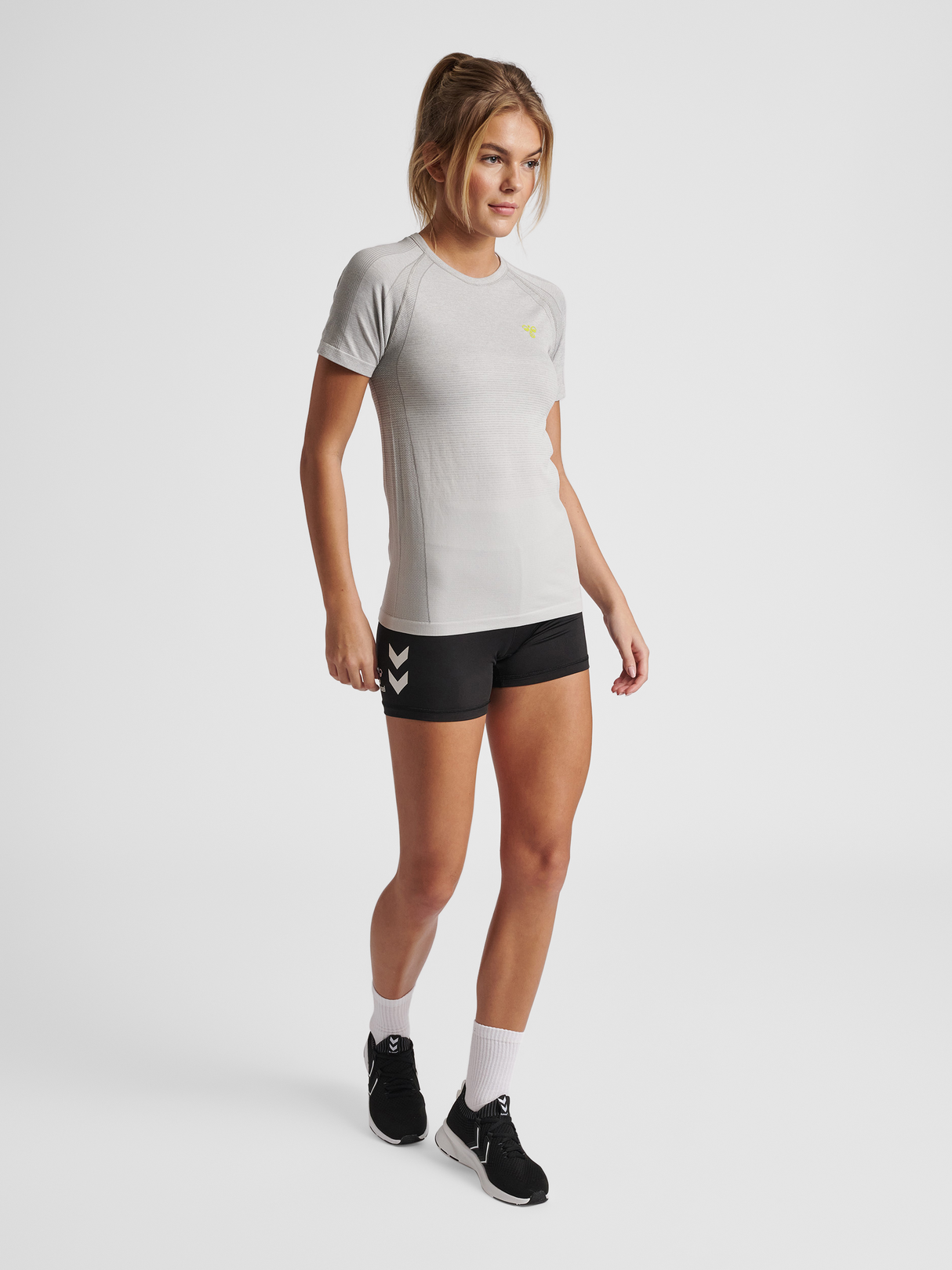 hummel Women's GG12 Training Seamless Short Sleeve-4