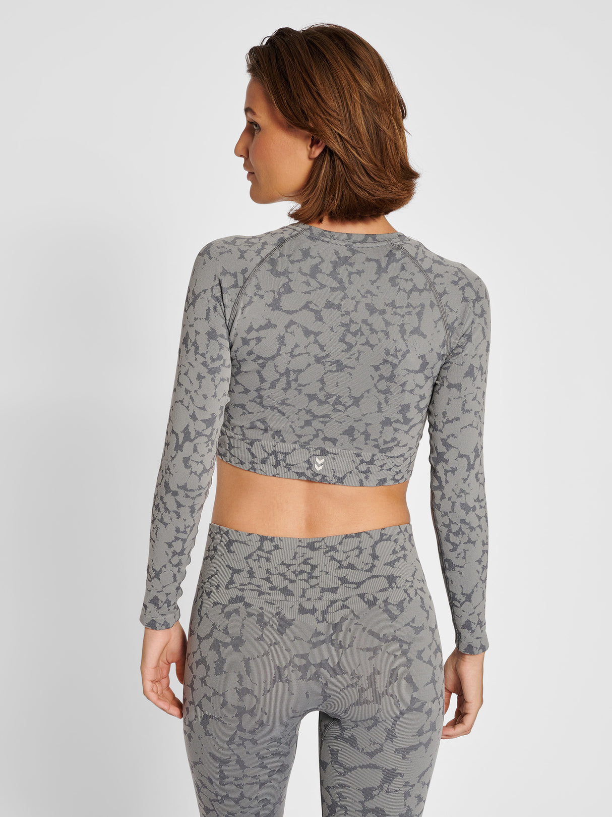 hummel Women's Mindful Training Pi Seamless Crop Long Sleeve T-Shirt-6