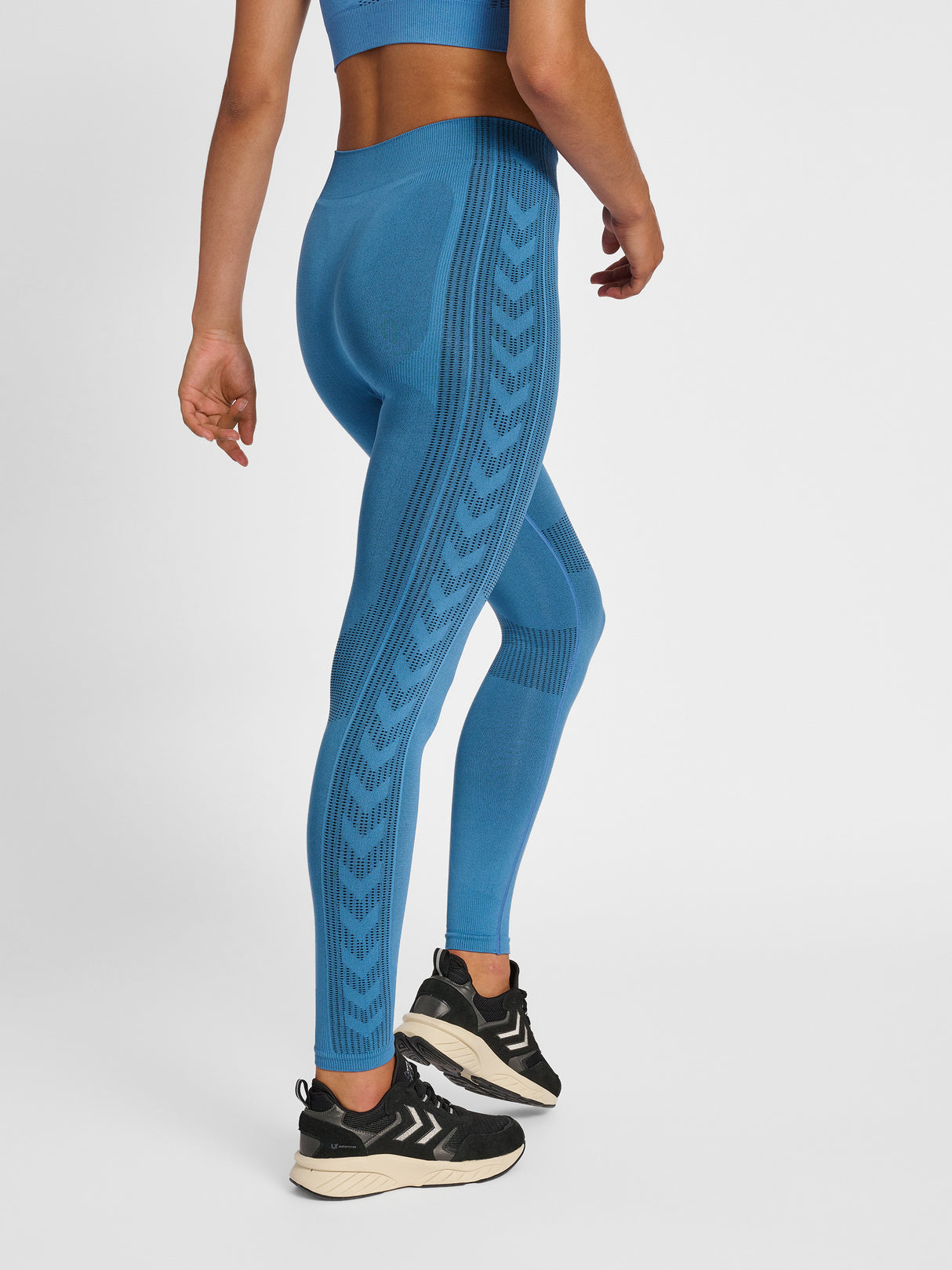 hummel Women's Mindful Training Shaping Seamless Mid Waist Tights-6