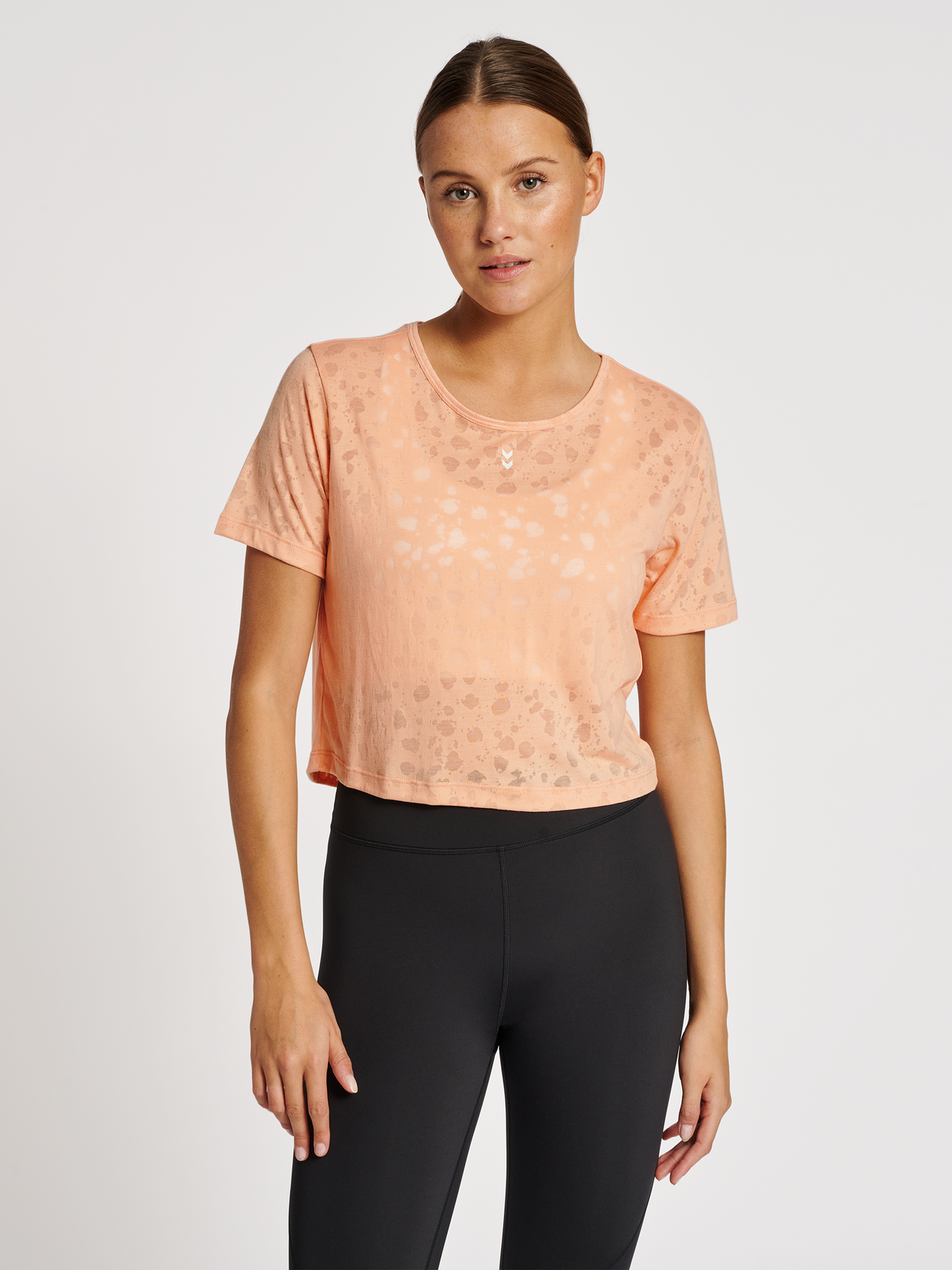 hummel Women's Mindful Training Iris Burnout Crop T-Shirt-5