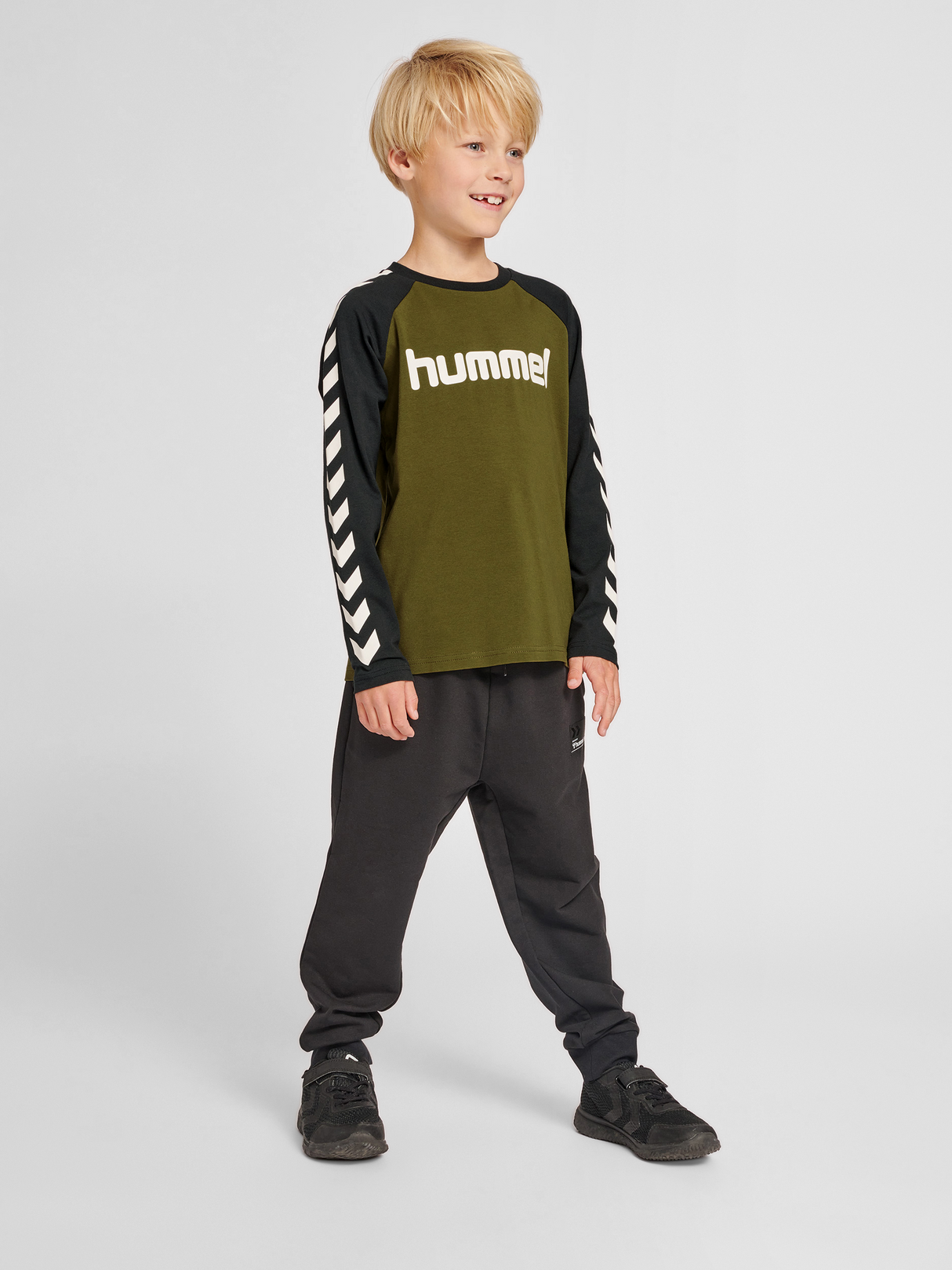hummel Youth Long Sleeve T-Shirt-5