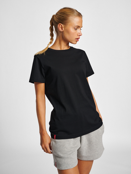 Hummel Women's Red Heavy Short Sleeve T-Shirt 215124-5