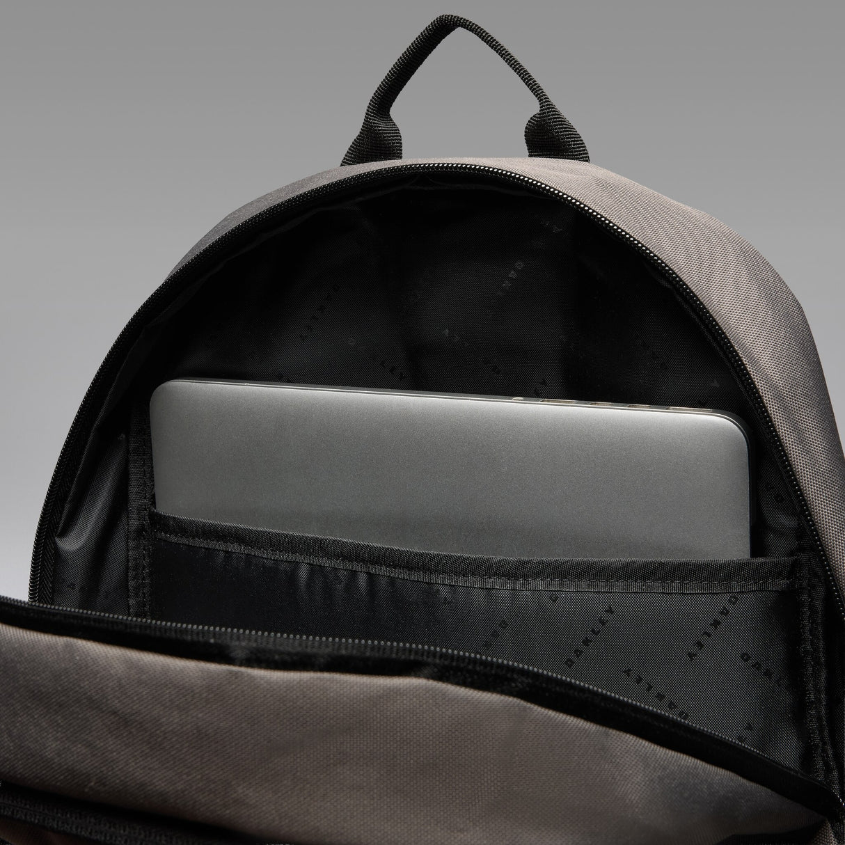 Oakley Spark Traverse Backpack-3