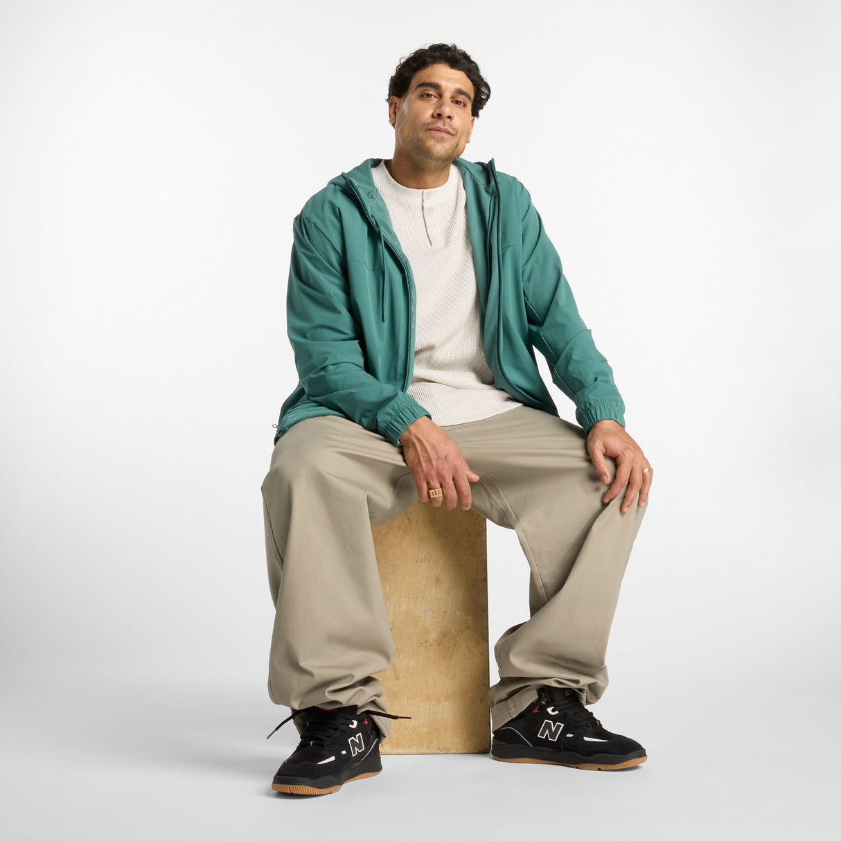 355713011.jpg