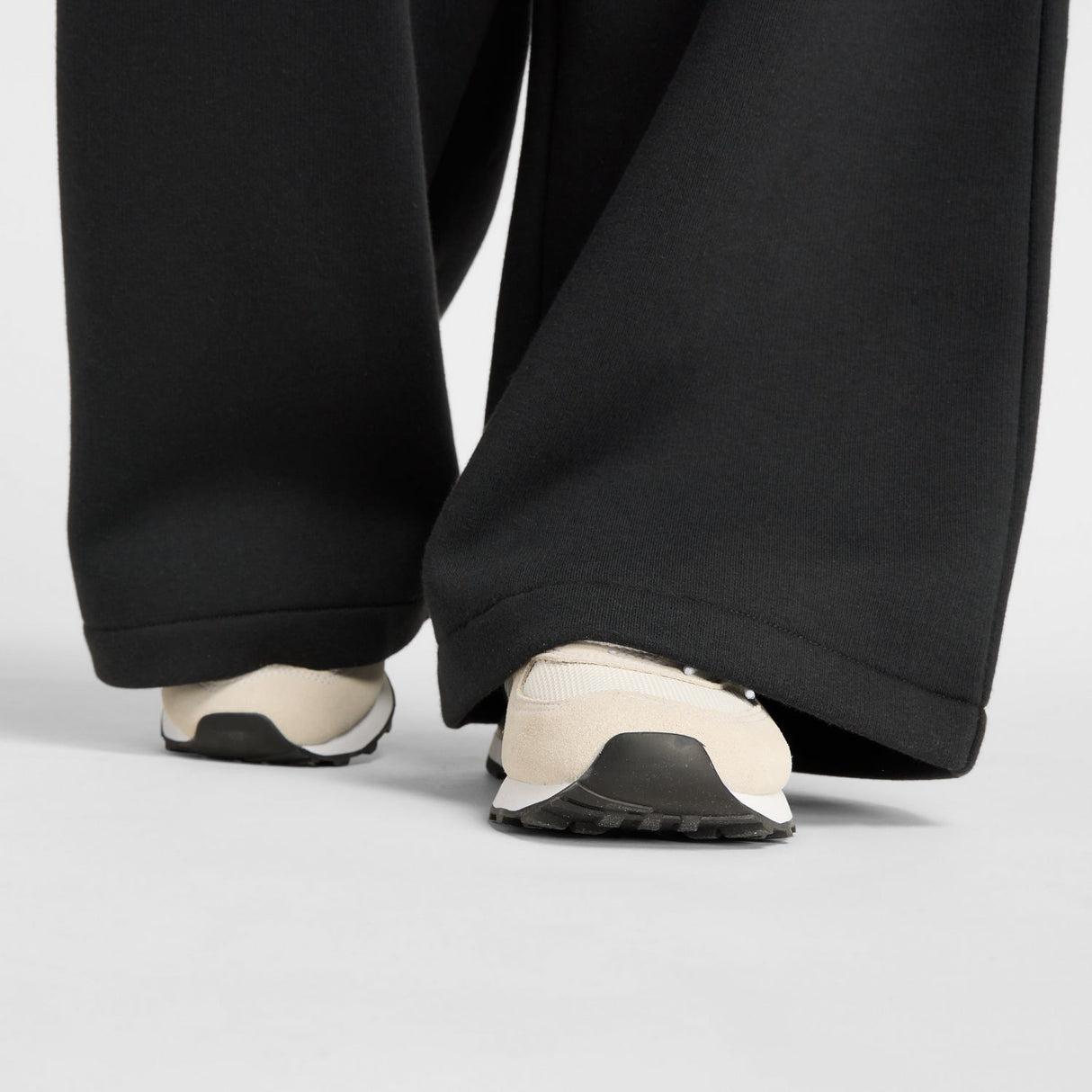 New Balance Women's Linear Heritage Fleece Wide Leg Pant-7