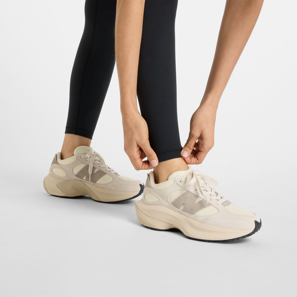 New Balance Women's Harmony Pocket High Rise Legging 25-9