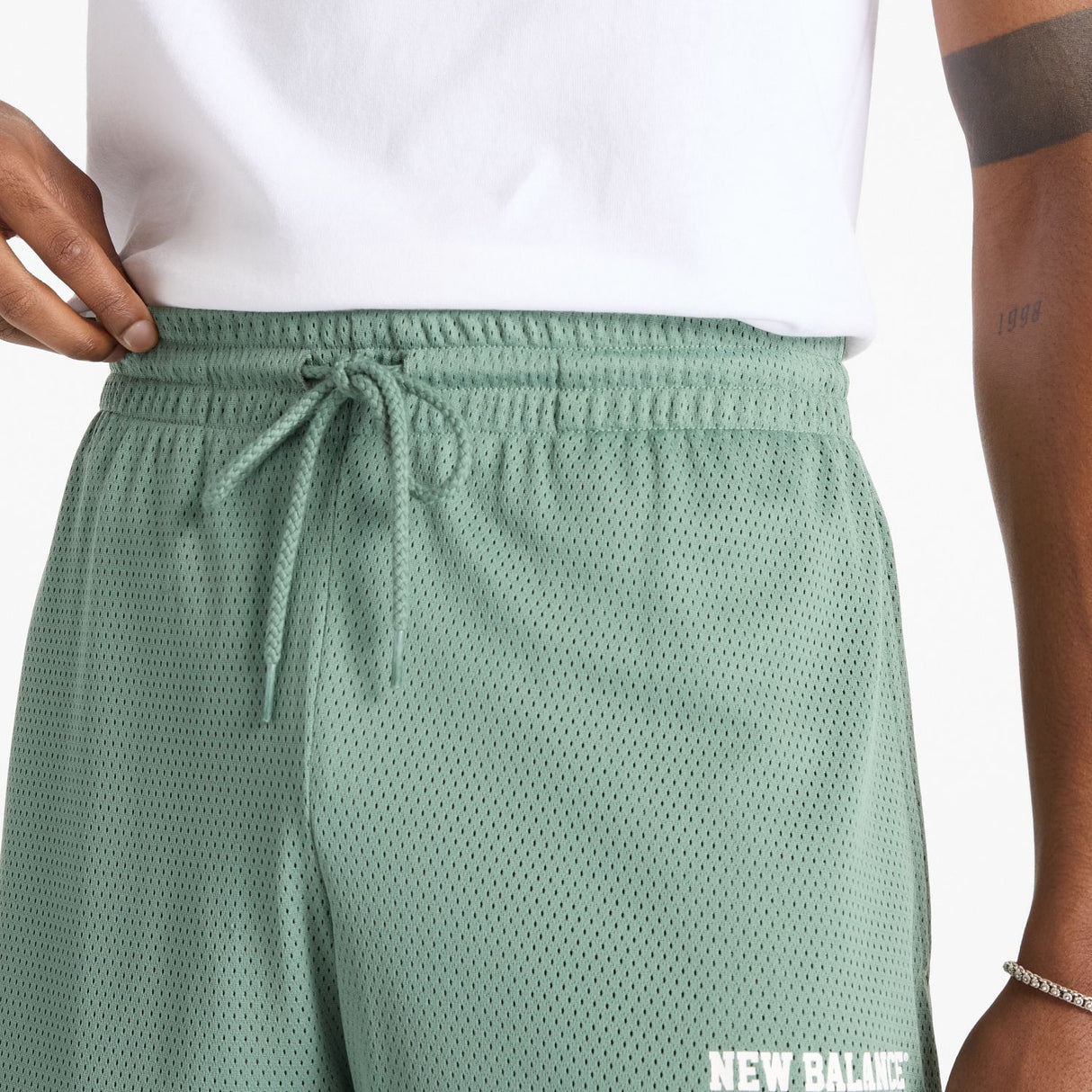 New Balance Men's Heritage Mesh Graphic 5" Short-4