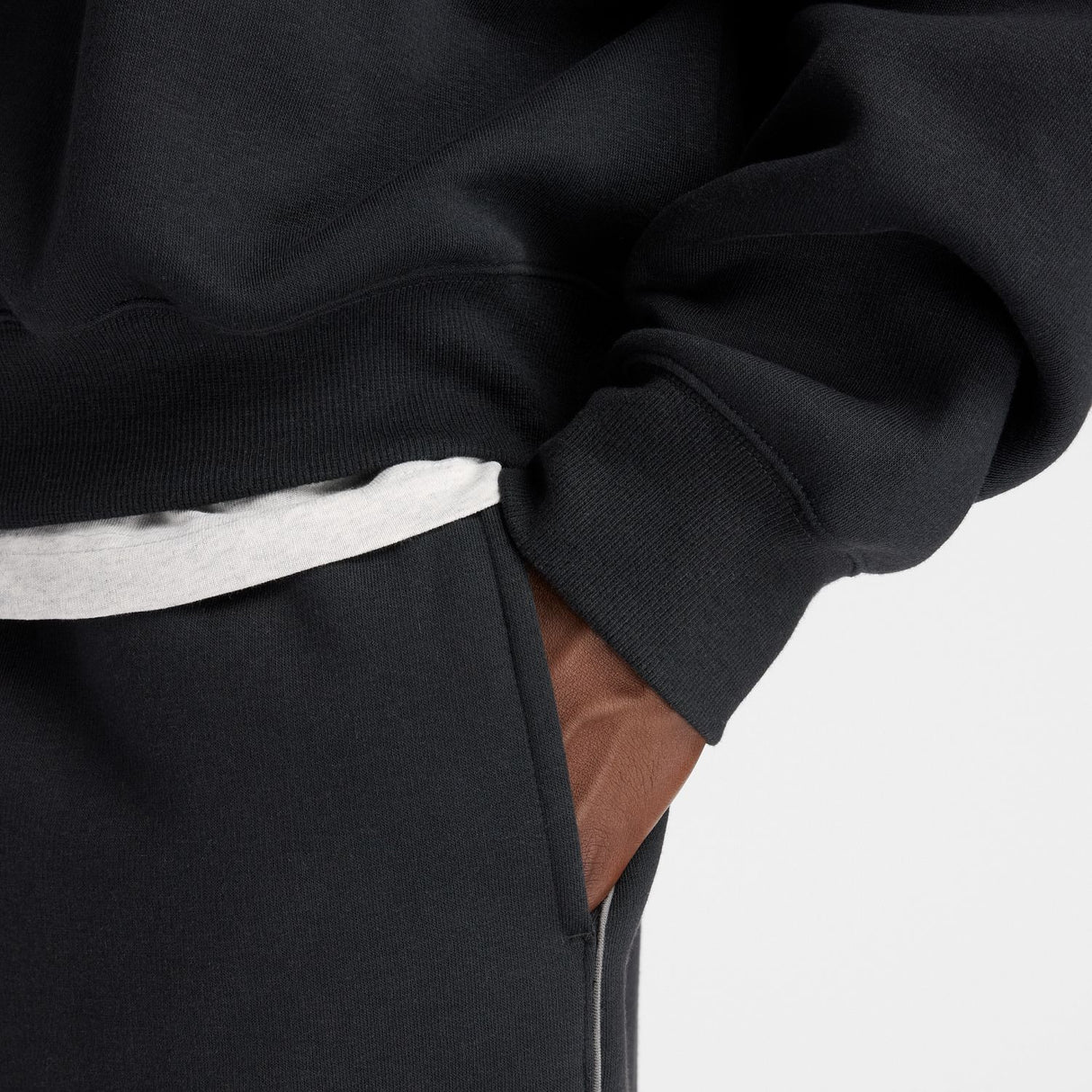 New Balance Men's Trackside Fleece Crew-6
