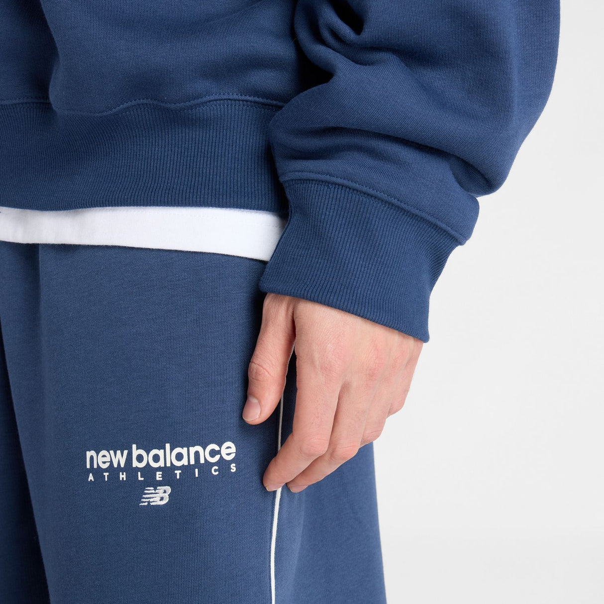 New Balance Men's Trackside Fleece Crew-6