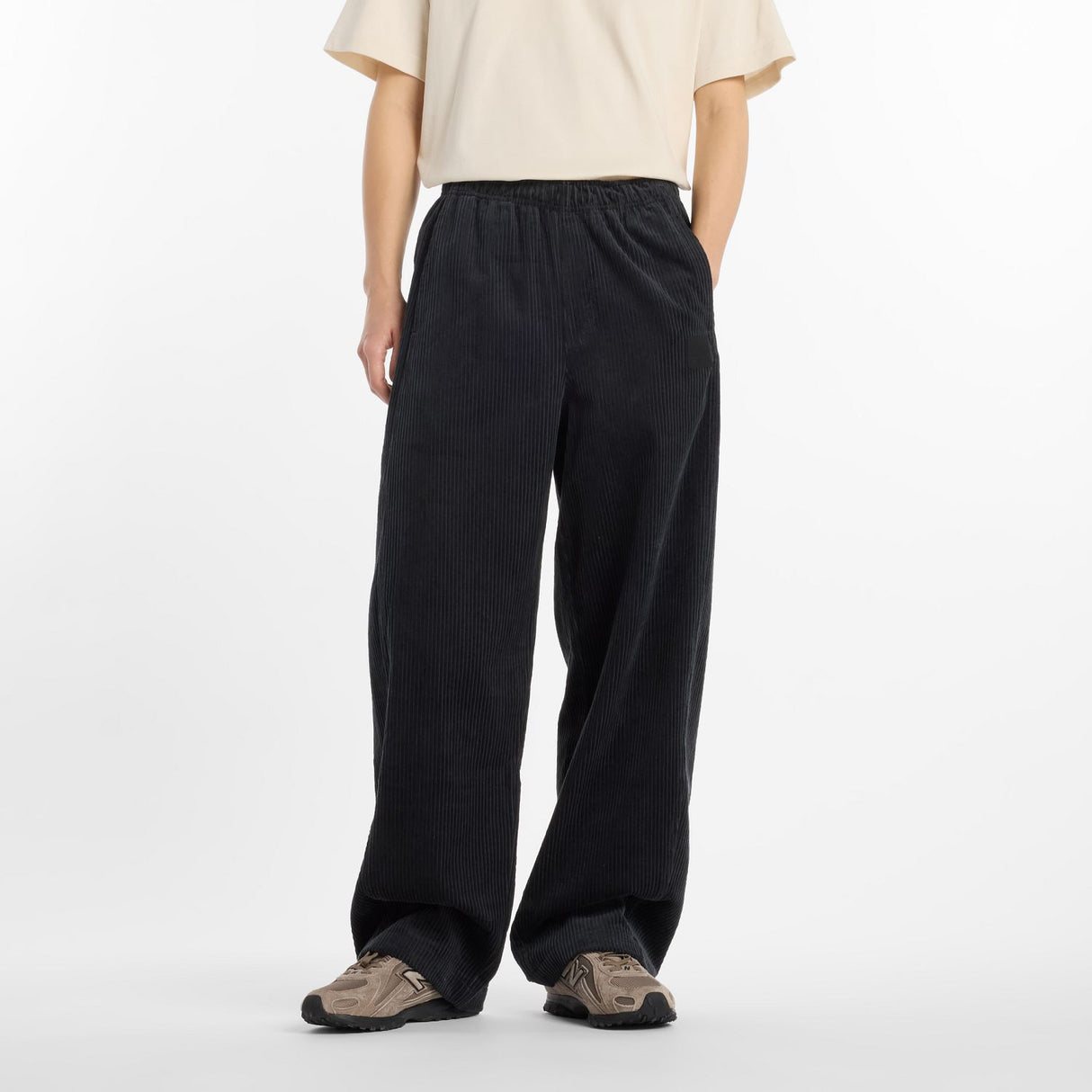 New Balance Women's LNY Woven Pants Western Fit-2