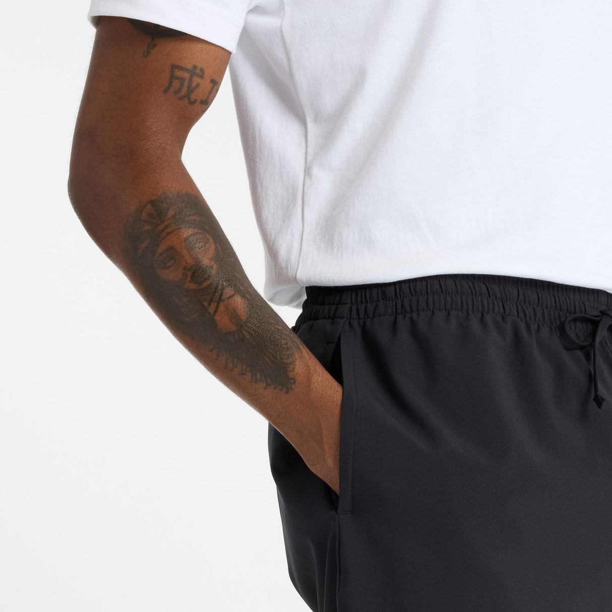 New Balance Men's Reimagined Graphic Woven Shorts 7-5