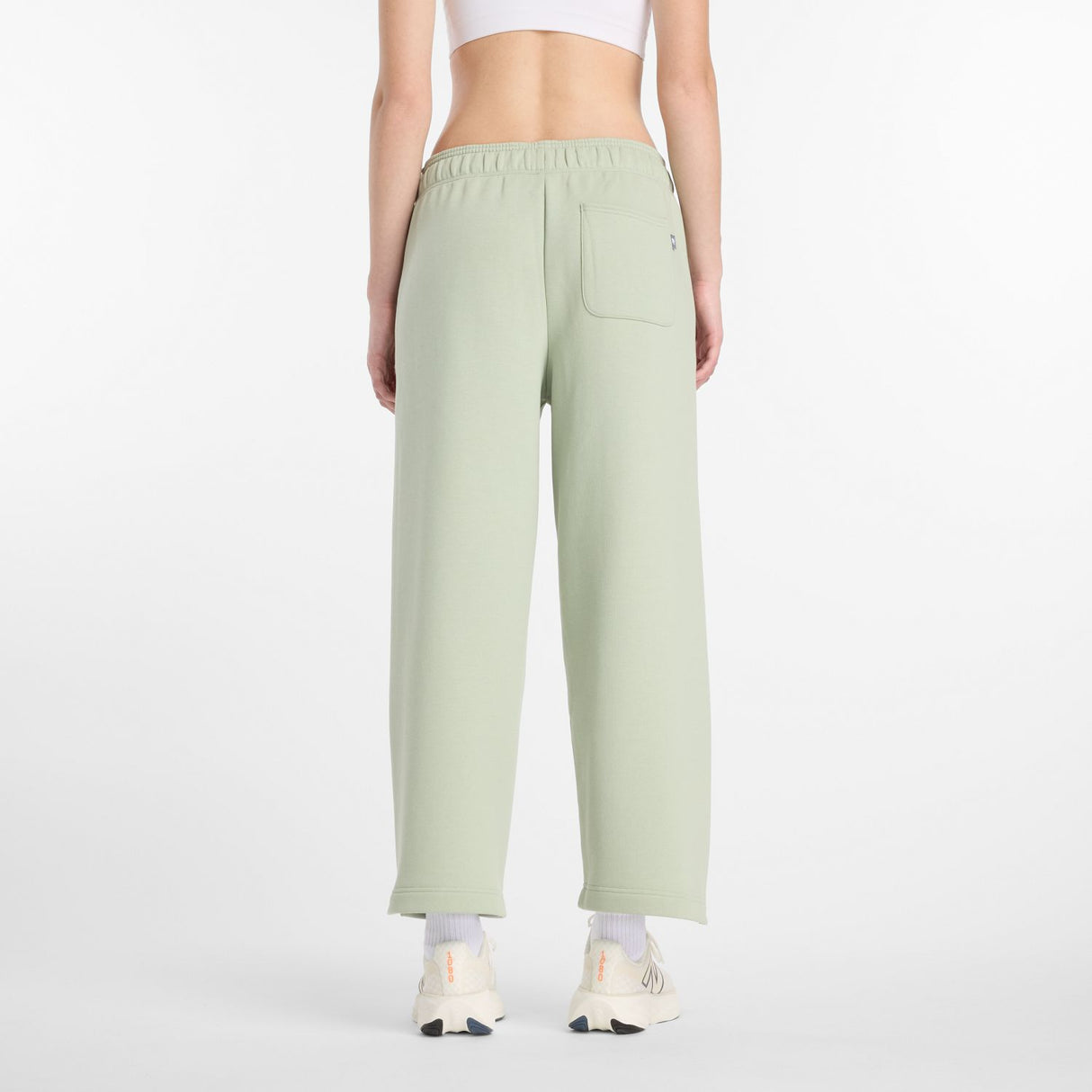 New Balance Women's NYC Marathon Linear Heritage Fleece Barrel Leg Pants-4