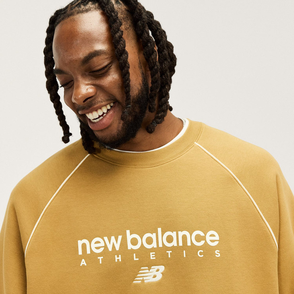 New Balance Men's Trackside Fleece Crew-8