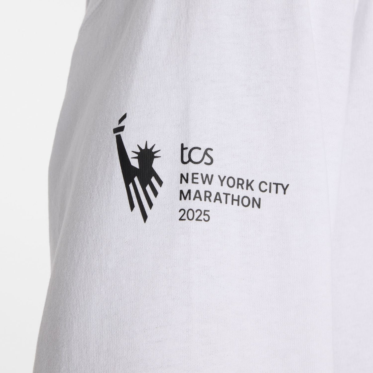 New Balance Men's NYC Marathon Athletics Premium Back Logo Long Sleeve-7