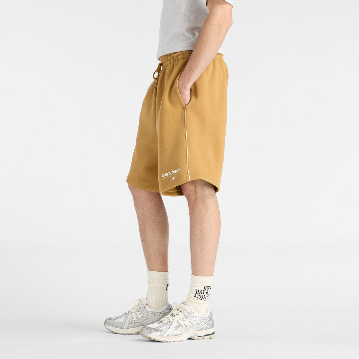 New Balance Men's Trackside Fleece Shorts 7-2