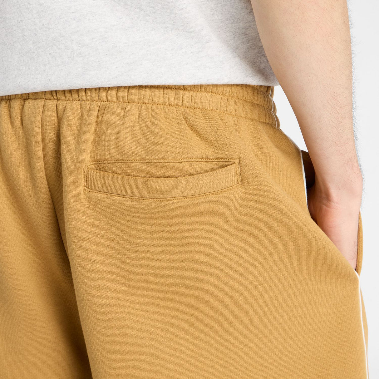 New Balance Men's Trackside Fleece Shorts 7-6