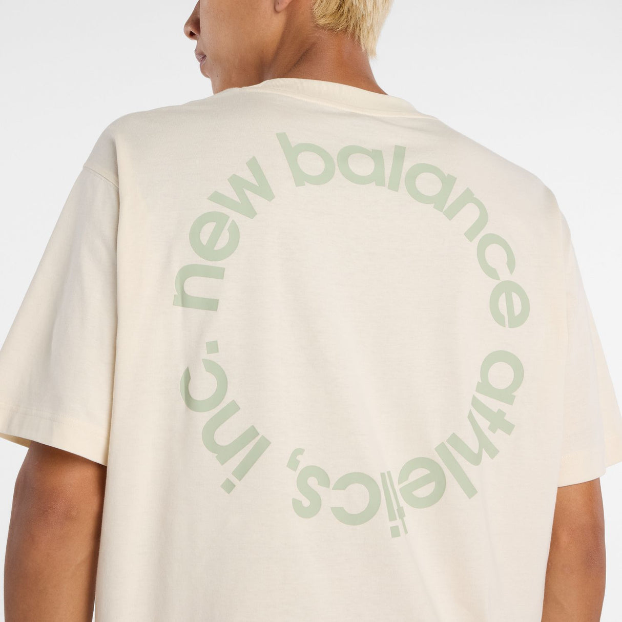 New Balance Men's Circular Logo T-Shirt-5