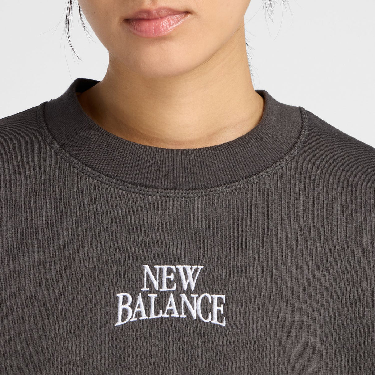 New Balance Women's Trackside Fleece Crew-5