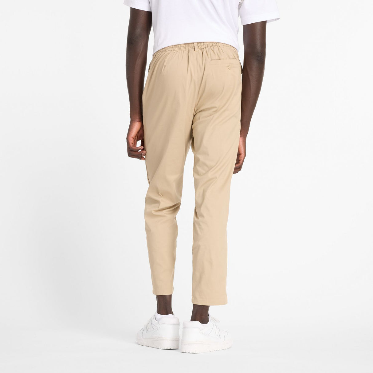 New Balance Men's Athletics Standard Tapered Pants 28-5