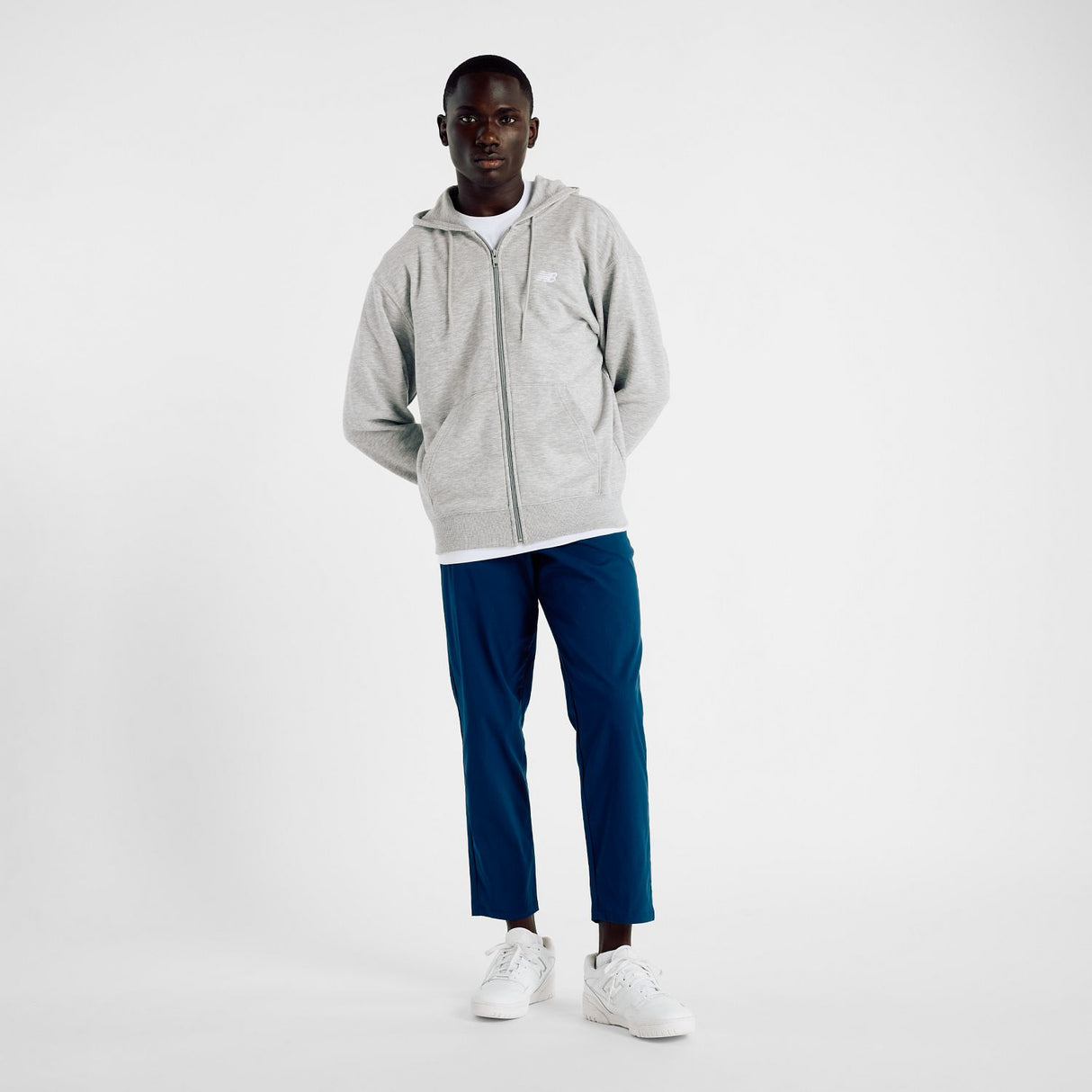 New Balance Men's Athletics Standard Tapered Pants 28-1