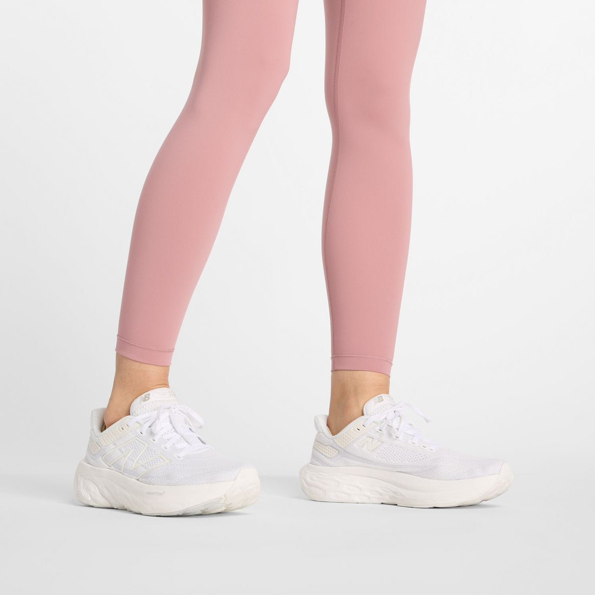 New Balance Women's Sleek High Rise Sport Legging 25-9