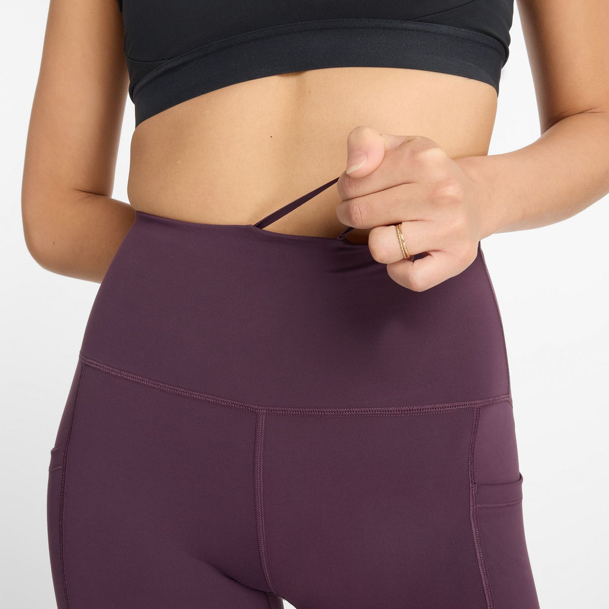 New Balance Women's Sleek Pocket High Rise Legging 27-6