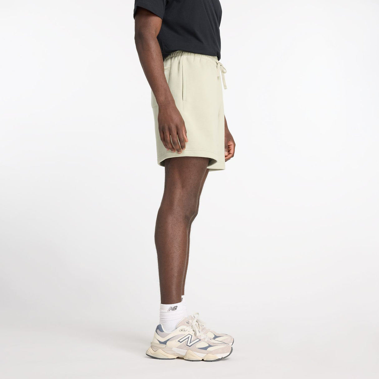 New Balance Men's Iconic Collegiate Fleece 7 Inch Short-2
