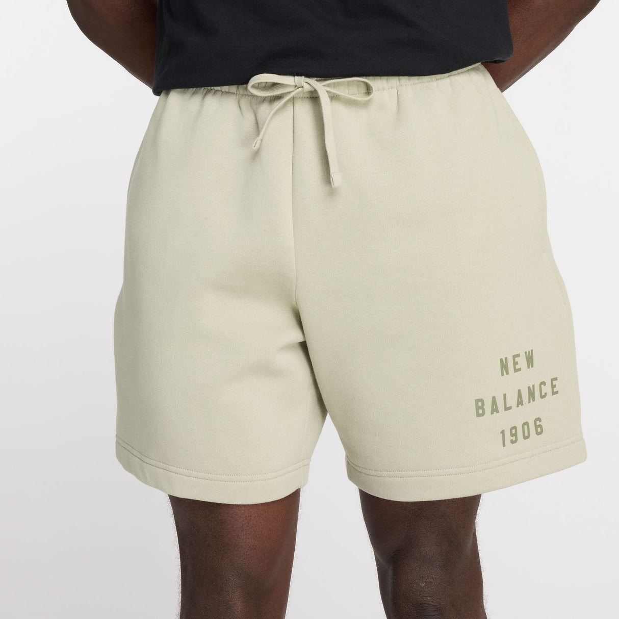 New Balance Men's Iconic Collegiate Fleece 7 Inch Short-4