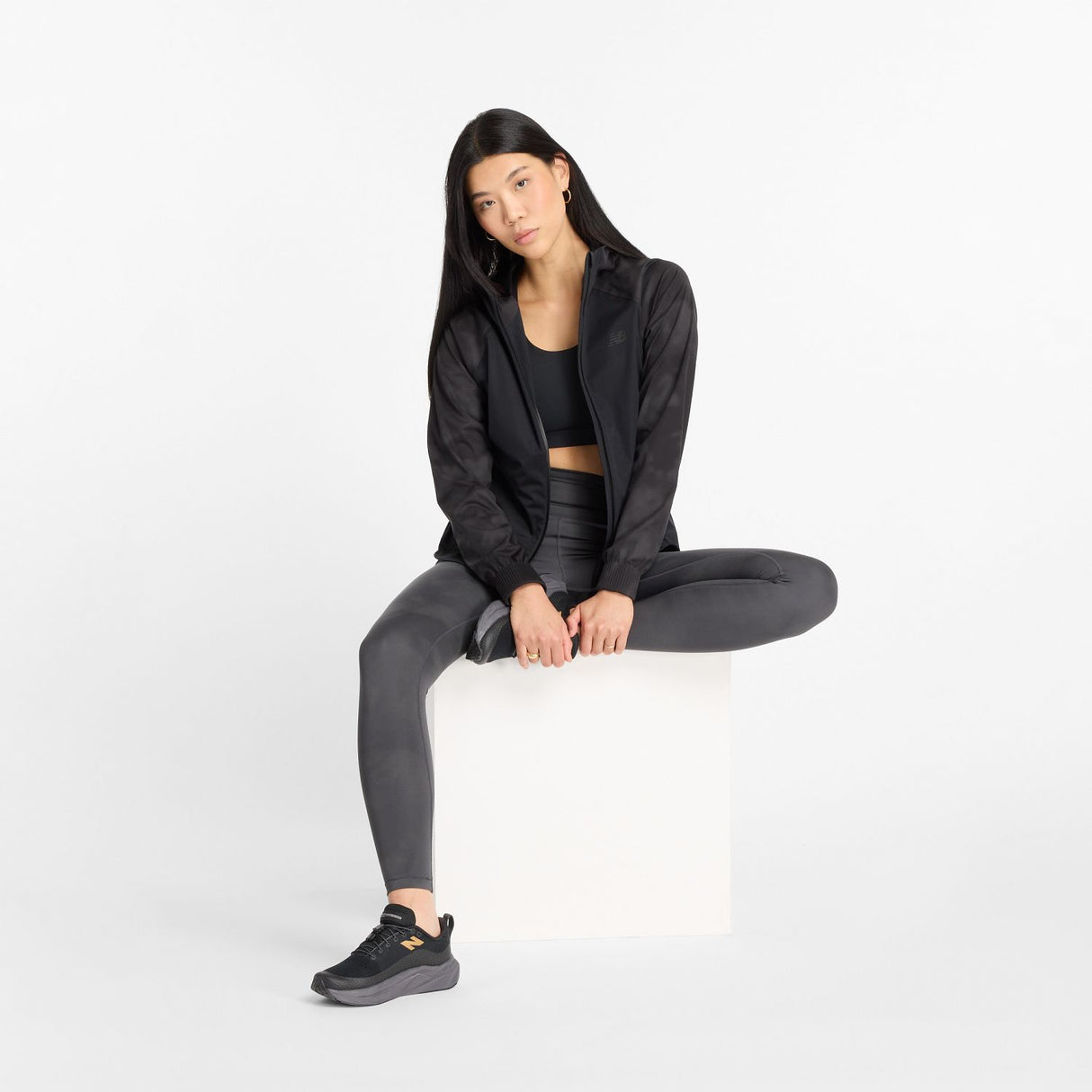 New Balance Women's Athletics Reflective Warming High Rise Leggings 27-2