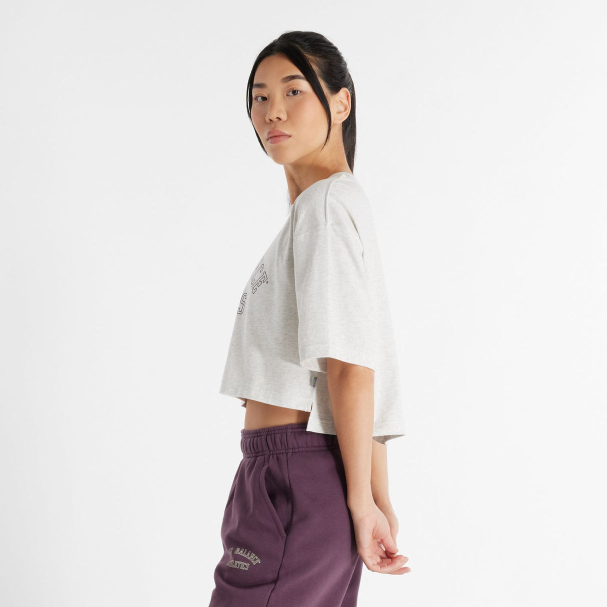 New Balance Women's Graphic Oversized Jersey T-Shirt-2