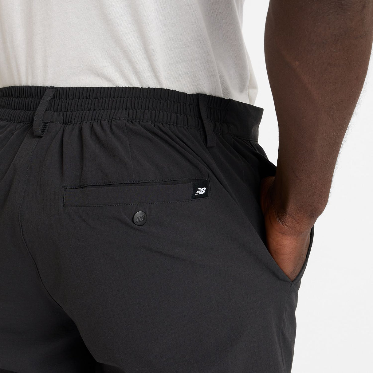 New Balance Men's Athletics Ripstop Standard Tapered Pants 28-7